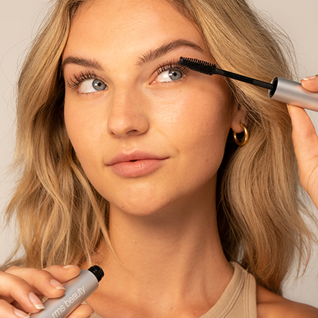 Straight Up™ Volumizing Peptide Mascara - Polished Daily Care